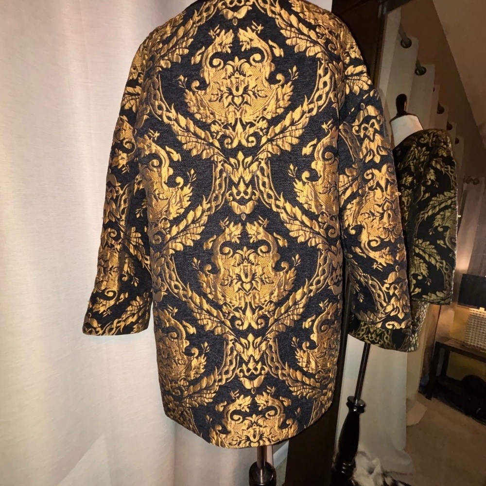 β¨ Baroque Brocade Velvet Trim Statement Jacket π€π - Picture 6 of 8
